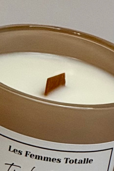 Twilight Kiss - 100% Natural Coconut Apricot Wax Candle