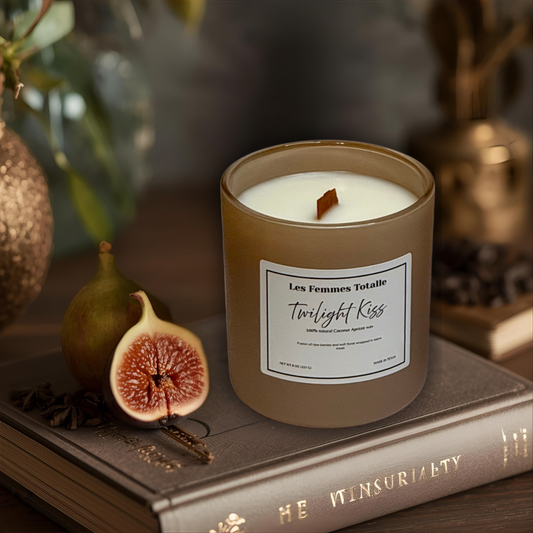 Twilight Kiss - 100% Natural Coconut Apricot Wax Candle