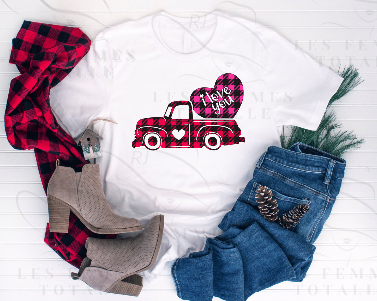 Gifts for mom, gifts for women, Valentines shirts, Holiday shirts, sexy valentines shirts, valentines gifts, Couples shirts